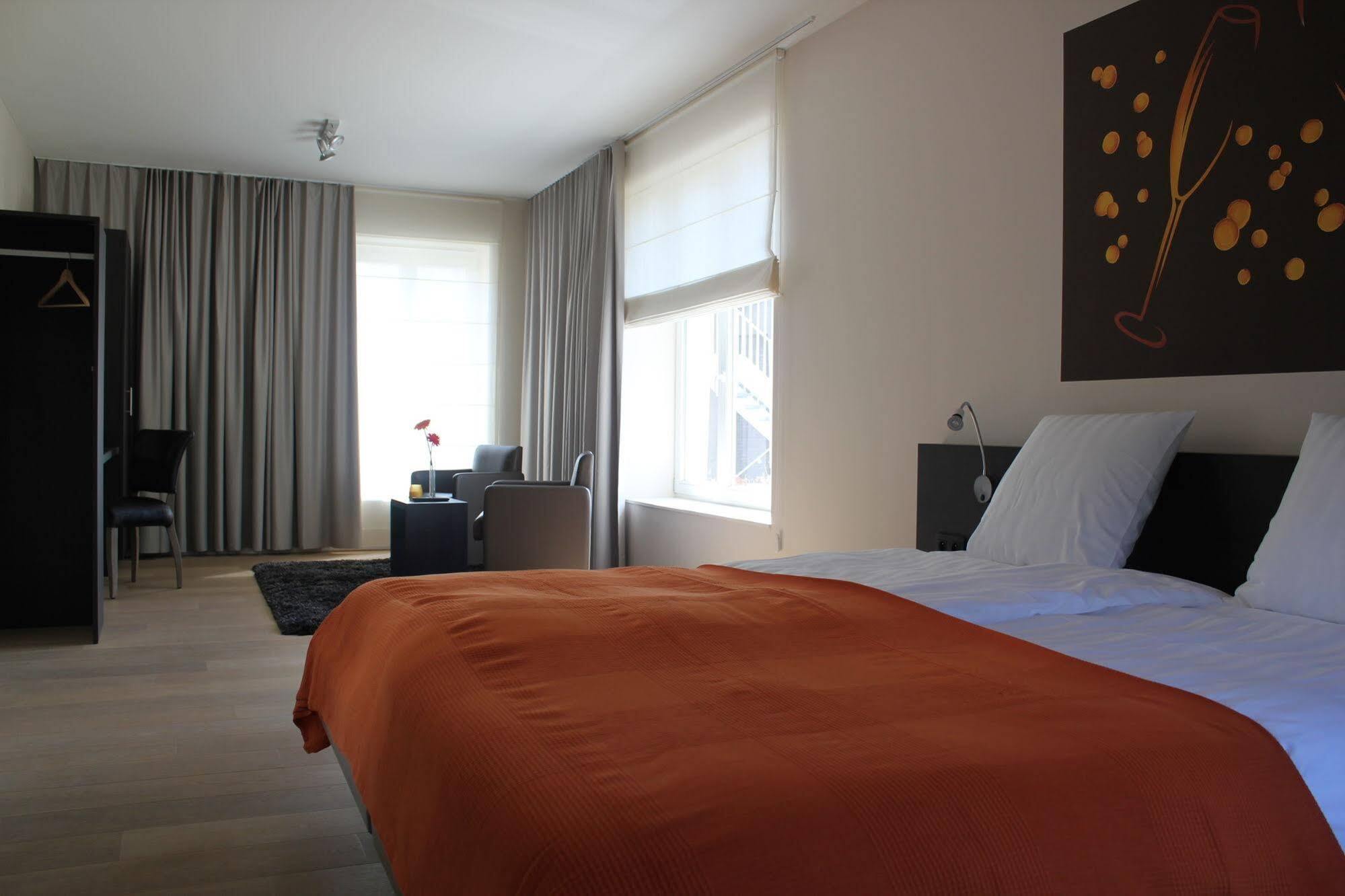 Hotel L'O De Vie Sint-Truiden Exterior photo